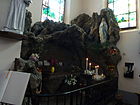 Marly (Nord, Fr) église Saint-Pierre, grotte de Lourdes.JPG
