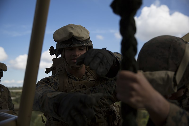 File:Master the Ropes, U.S. Marines hone fast roping skills 170324-M-ND733-1207.jpg