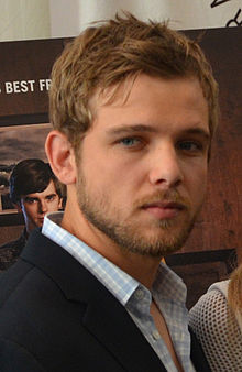 Max Thieriot (cropped).jpg