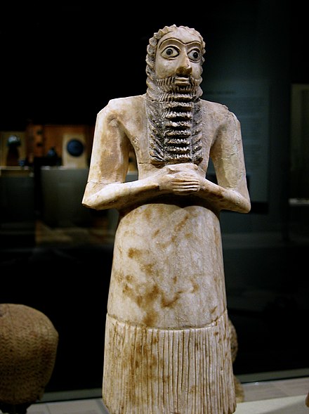 Sumerian male worshipper, alabaster with shell eyes, 2750−2600 BCE