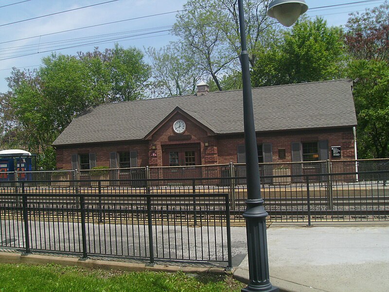 File:Middletown Station (4568293693).jpg