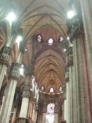 Milano duomo interno 1.jpg