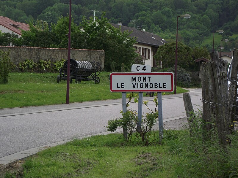 File:Mont-le-Vignoble.jpg