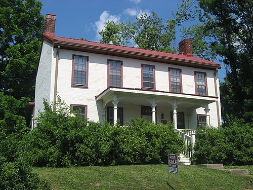 Hall's house in Bloomington Morton Street South 748, Henderson House, McDoel Gardens.jpg