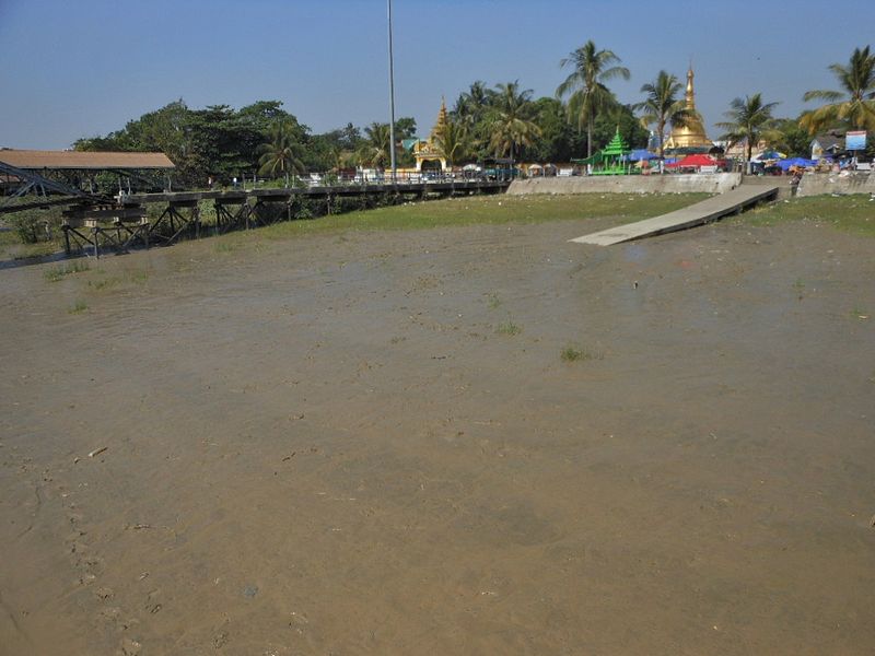 File:Mud Flat (8394082654).jpg