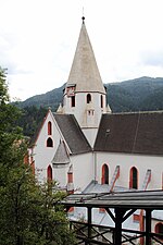 Thumbnail for File:Murau St Matthaeus und Stiegenaufgang 2012-08-11.jpg