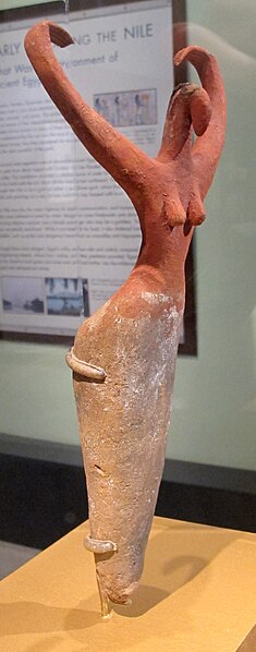 File:Naqada II, figura femminile danzante in terracotta, 3500-3400 ac ca, da el ma'mariya 01.JPG