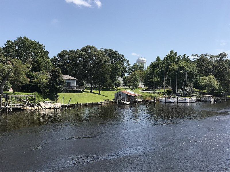 File:New River waterfront in Jacksonville, North Carolina.jpg