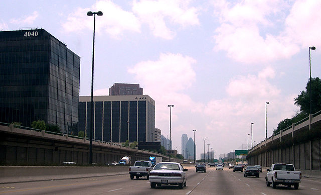 Central Expressway at Fitzhugh Avenue