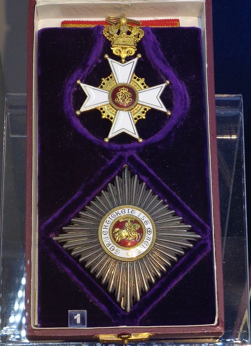 Награды: ордена, медали - Страница 5 800px-Order_of_Berthold_I_commander_1st_class_badge_star_%28Baden_1880%29_-_Tallinn_Museum_of_Orders