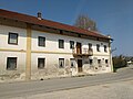 Dreiseithof mit ehemaligem Gasthaus