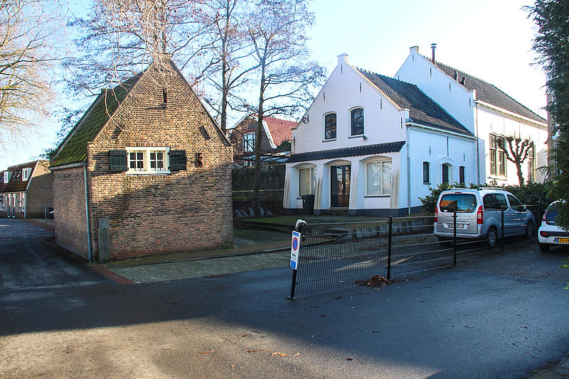 File:Oud gemeentehuis en kleine gevangenis Spijkenisse.jpg