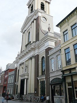 Breda Sint-Antoniuskathedraal: Interieur, Orgels, Galerij