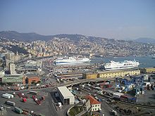 Panorama di Genova con il suo porto