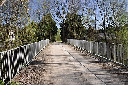 Passerelle de Mesnil le Roi 001