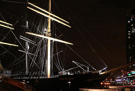 Peking Docked