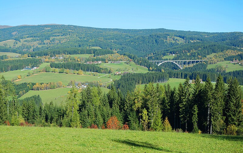 File:Preitenegg, Blick nach Auerling, Packabschnitt, Bezirk Wolfsberg, Kärnten,.jpg