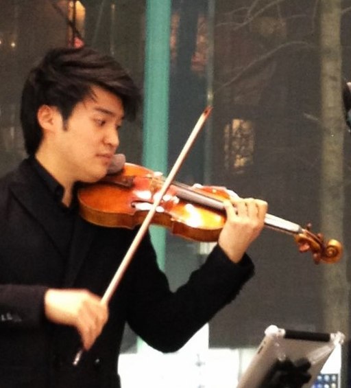 Ray Chen at NYC Apple Store - cropped