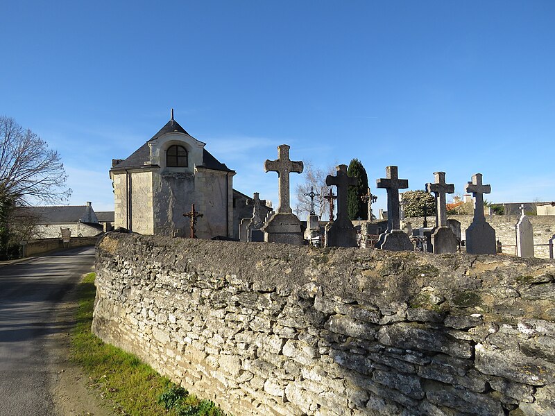 File:Rochemeunier - Eglise.JPG