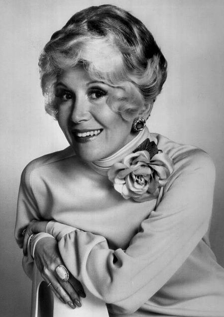 Rona Barrett 1975.JPG