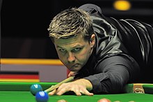 photo of Ryan Day playing a snooker shot