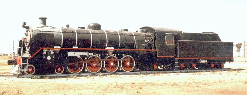 File:SAR Class 19B 1413 (4-8-2).jpg