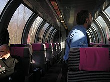 Innenraum eines SBB-CFF-FFS-Panoramawagens.