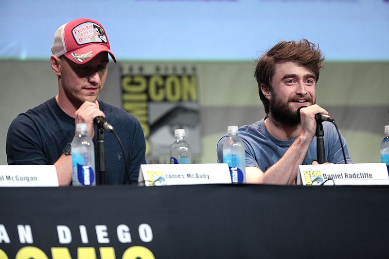 File:SDCC 2015 - James McAvoy & Daniel Radcliffe (19733229022).jpg