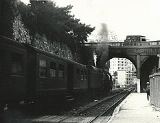Un train quitte la gare de Monaco, en 1965.