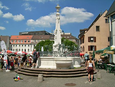 Saarbrücken St Johanner Markt Brunnen