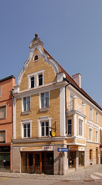 File:Salzburger Vorstadt 09 (Braunau) III.jpg