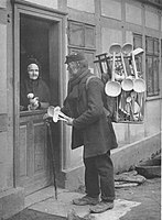 بائع سلع خشبية في رادن، 1905