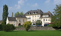 Schloss Stadtbredimus 01.jpg