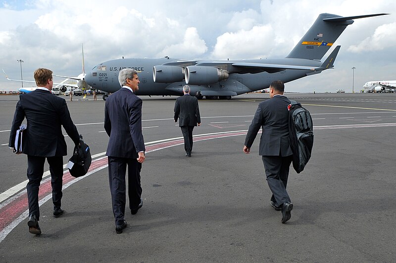 File:Secretary John Kerry Approaches C-17 Flying Him from Ethiopia to South Sudan.jpg