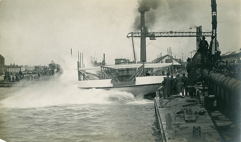 File:Shows launching of Bluebell at Polson Iron Works.jpg