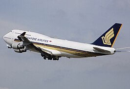 Singapore b747-400 9v-spa arp.jpg