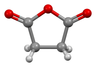 <span class="mw-page-title-main">Succinic anhydride</span> Chemical compound