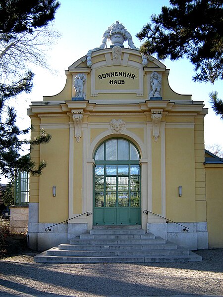 File:Sundial House (Schönbrunn) original main entrance 0080216 244.jpg