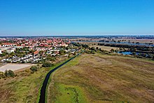 Tanger im Vordergrund und Elbe im Hintergrund