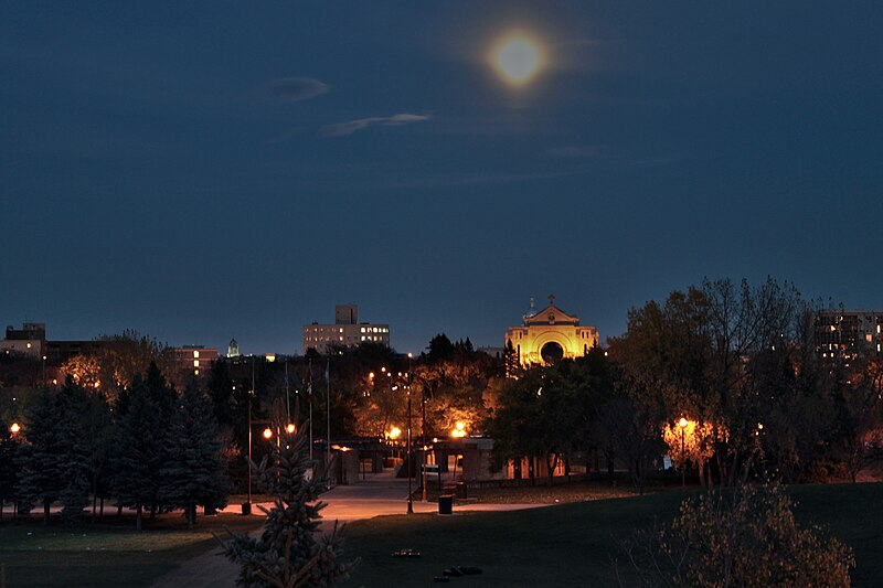 File:The Forks, Winnipeg (471510) (9444811707).jpg