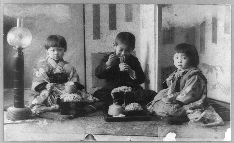 File:Three children eating, Japan LCCN2001705662.jpg