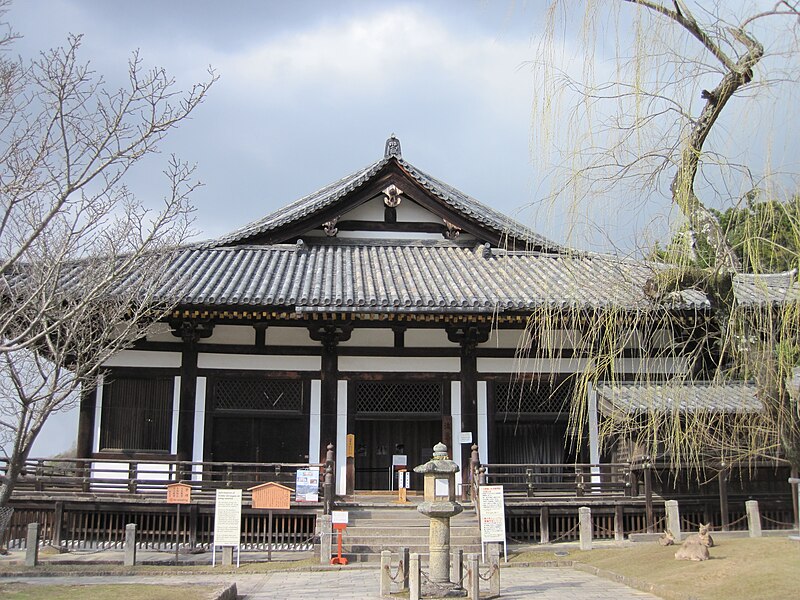 File:Todai-ji Sangatsu-do National Treasure 国宝東大寺三月堂18.JPG