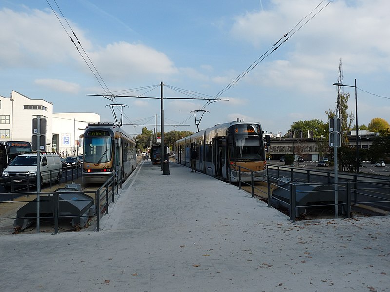 File:Tramlijn 8 Brussel 2018 1.jpg