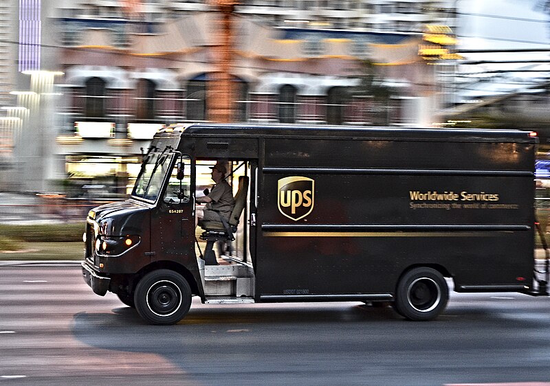 File:UPS Worldwide Services (8243701932).jpg