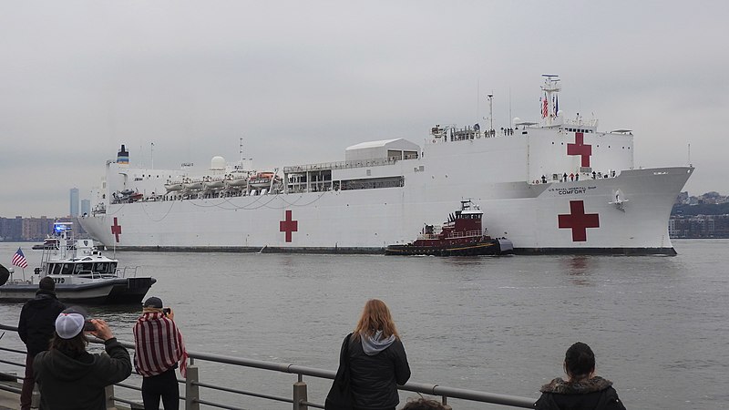 File:USNS Comfort arrives Manhattan jeh.jpg