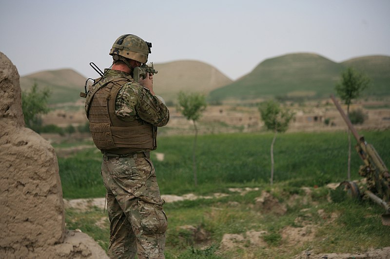 File:US Navy 110426-N-RJ303-112 Explosive Ordnance Disposalman 3rd Class Matthew Heber scans the horizon during a combined joint patrol with the U.S. Ar.jpg