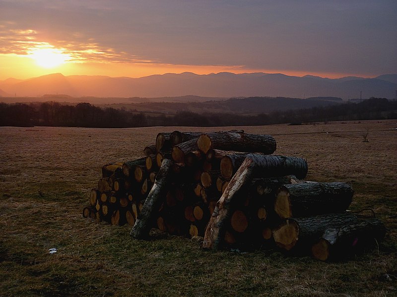 File:Východ na lúkach - panoramio.jpg