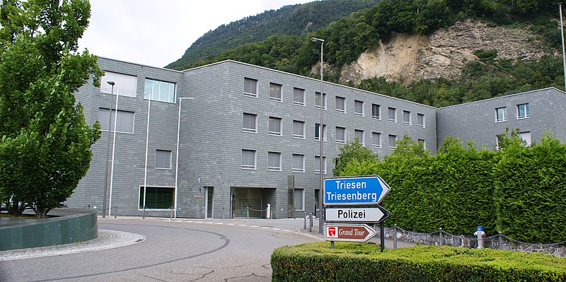 File:Vaduz-Court in Vaduz-01ASD.jpg