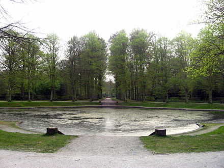 The park. Under the pond is a bunker from the Atlantikwall. Velsen-Zuid - Rijksweg 136 - Parkaanleg Beeckestijn.JPG