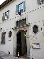 Via san giuseppe 9, palatul bardi-serzelli 02.JPG